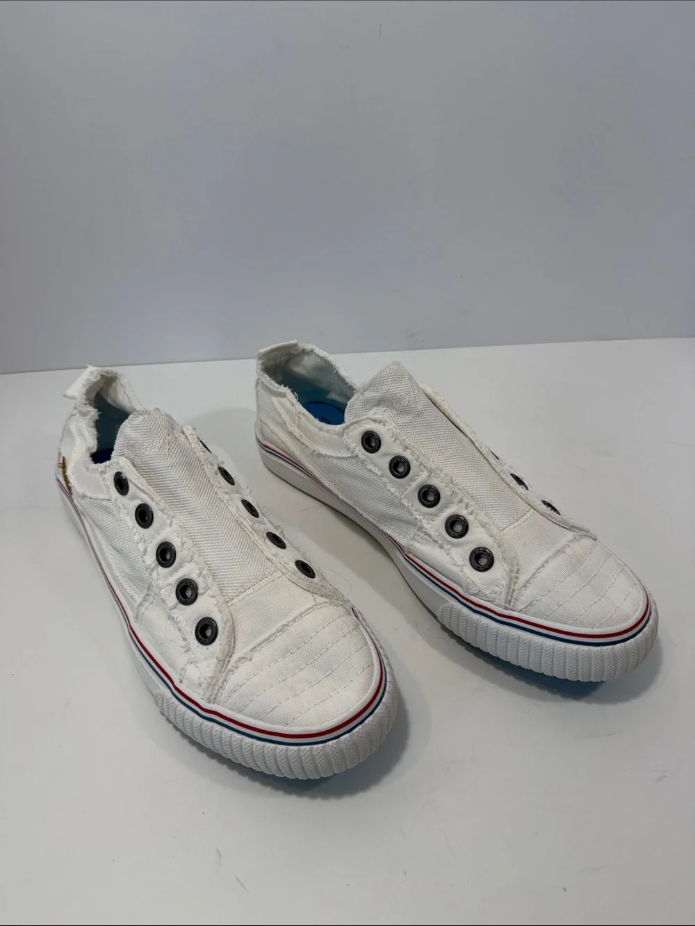 Blowfish White Slip-On Canvas Sneakers with Red & Blue Stripe